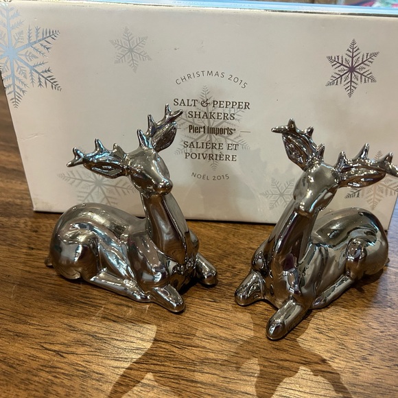 Pier 1 Imports Silver Metallic Reindeer Salt and Pepper Set - Picture 2 of 8